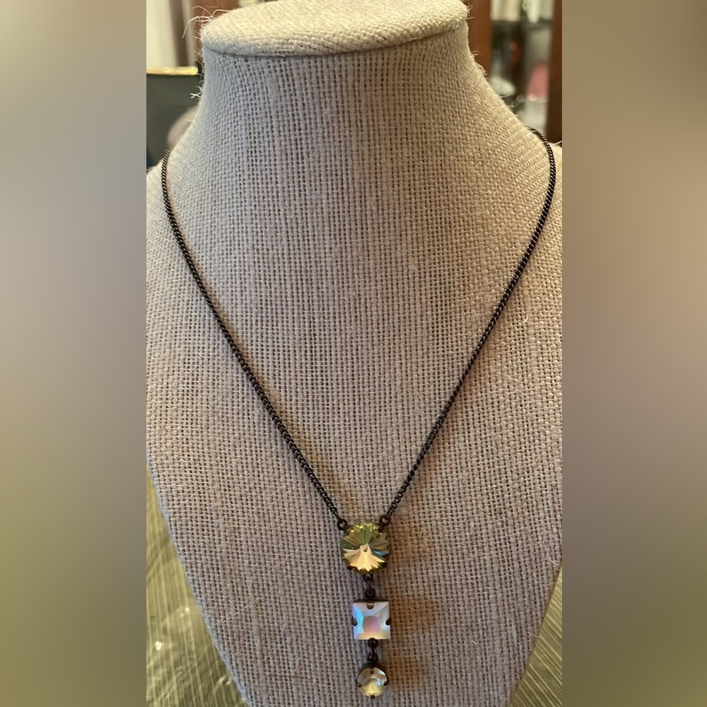 Sabika warmth 3 stone necklace